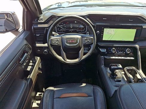 Used 2023 GMC Sierra 1500 AT4 w/ Technology Package AWD/4WD image 11