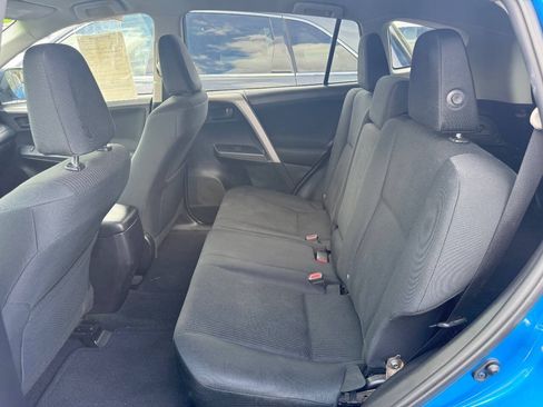 Used 2016 Toyota RAV4 LE AWD/4WD image 13