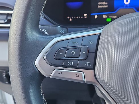 Used 2022 Volkswagen Taos SE w/ IQ.Drive SE Package image 16