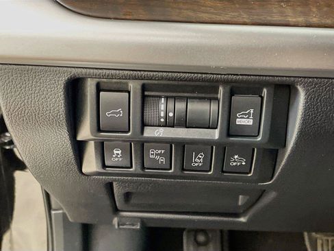 Used 2018 Subaru Outback 2.5i Limited AWD/4WD image 14