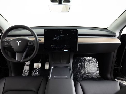 Used 2023 Tesla Model Y Performance AWD/4WD image 36