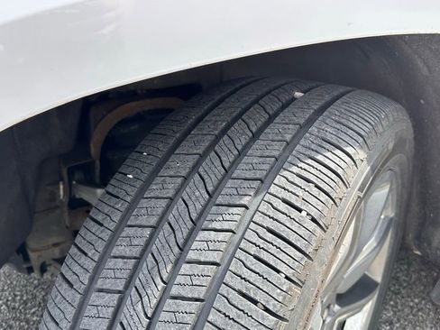 Used 2016 Chevrolet Suburban LTZ image 9