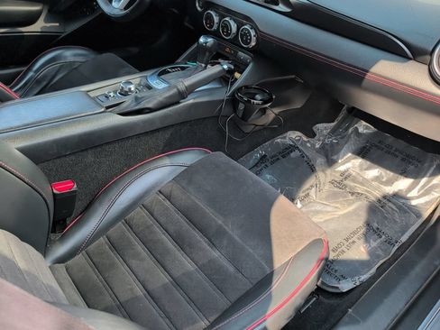Used 2018 FIAT 124 Spider Abarth RWD image 8