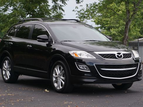 Used 2011 MAZDA CX-9 Grand Touring w/ Moonroof & Bose Audio Pkg FWD image 3