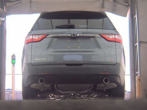 Used 2021 Chevrolet Traverse RS image 6