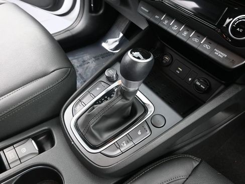 Certified 2022 Hyundai Kona Limited image 15