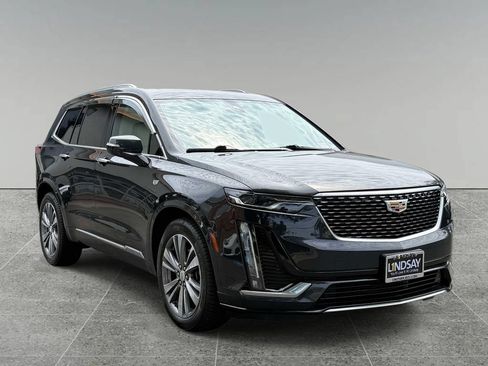 Used 2020 Cadillac XT6 Premium Luxury FWD image 9