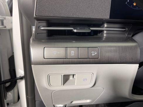 New 2026 Hyundai Kona SEL Premium FWD image 9
