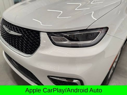 New 2026 Chrysler Pacifica Limited image 12