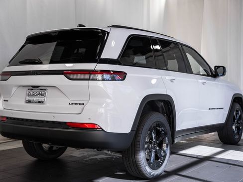 New 2025 Jeep Grand Cherokee Limited w/ Luxury Tech Group II image 4