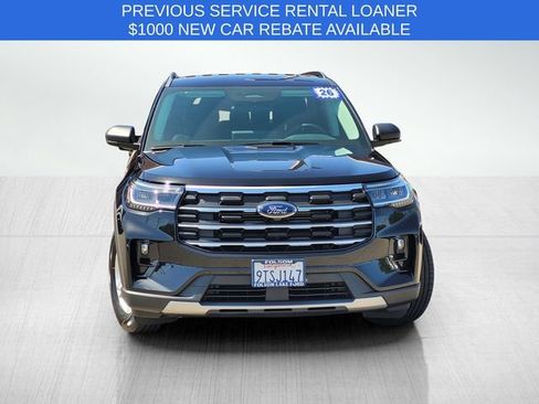 Used 2026 Ford Explorer Active w/ Active Comfort Package RWD image 2