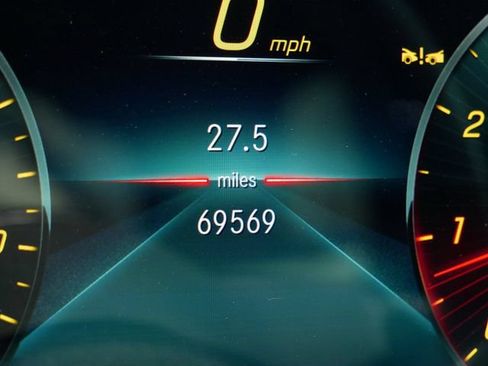 Used 2022 Mercedes-Benz GLS 450 4MATIC image 28