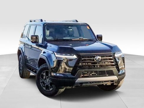 Used 2024 Lexus GX 550 550 Overtrail image 2