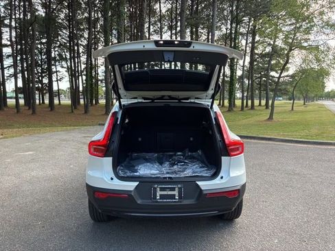 New 2026 Volvo XC40 B5 Plus w/ Protection Package Premier AWD/4WD image 19