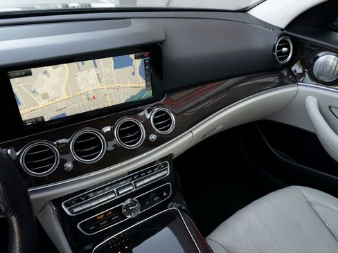 Used 2017 Mercedes-Benz E 300 image 25