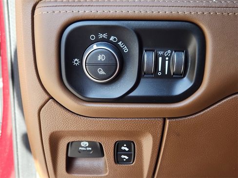 Certified 2020 RAM 1500 Limited image 28