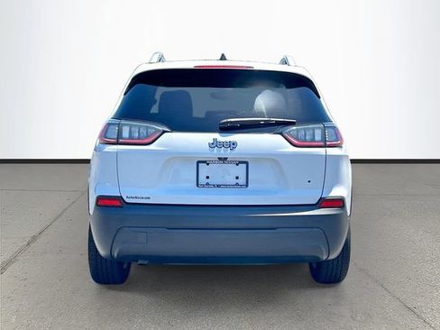 Used 2021 Jeep Cherokee Latitude FWD image 24