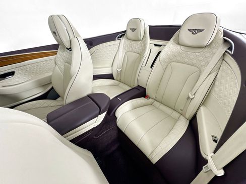 Certified 2022 Bentley Continental GT AWD/4WD image 23