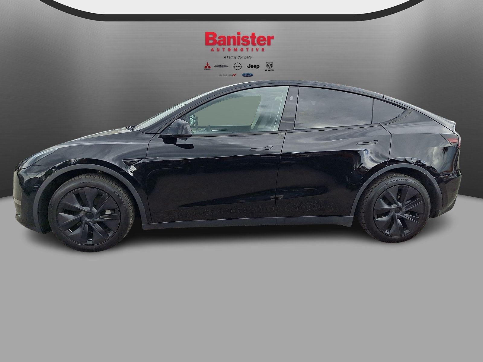 Used 2024 Tesla Model Y Long Range AWD/4WD image 7