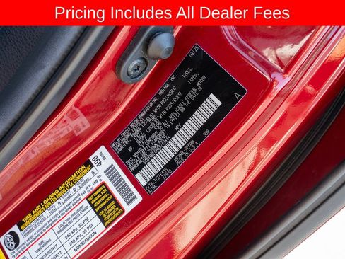 Used 2025 Toyota Sienna XLE FWD image 22