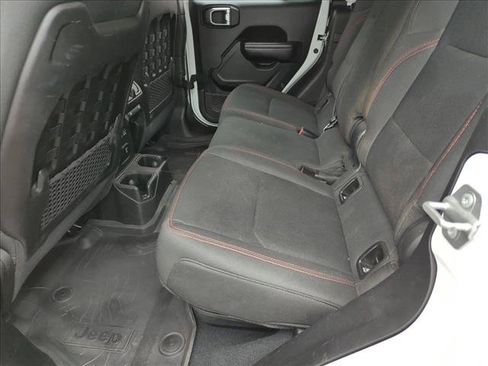 Used 2022 Jeep Gladiator Rubicon w/ LED Lighting Group AWD/4WD image 18