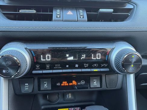 Used 2024 Toyota RAV4 XLE Premium image 9