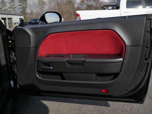 Used 2012 Dodge Challenger SRT8 w/ Premium Sound Group image 29