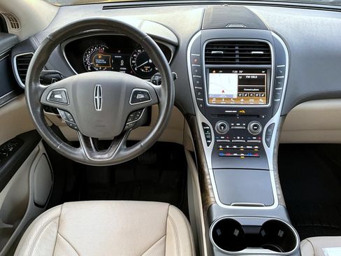 Used 2017 Lincoln MKX Reserve AWD/4WD image 13