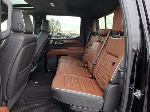 Used 2024 GMC Sierra 1500 Denali Ultimate image 10