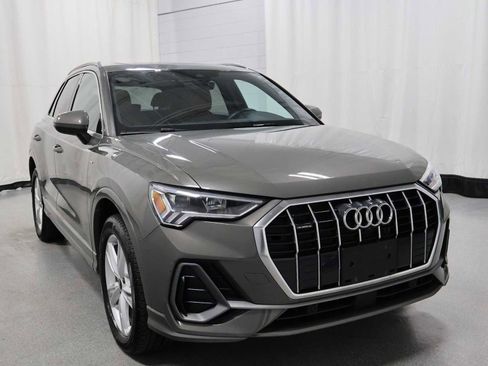 Used 2023 Audi Q3 2.0T Premium Plus w/ Premium Plus Package AWD/4WD image 13