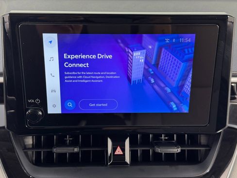 Used 2026 Toyota Corolla Cross LE image 12