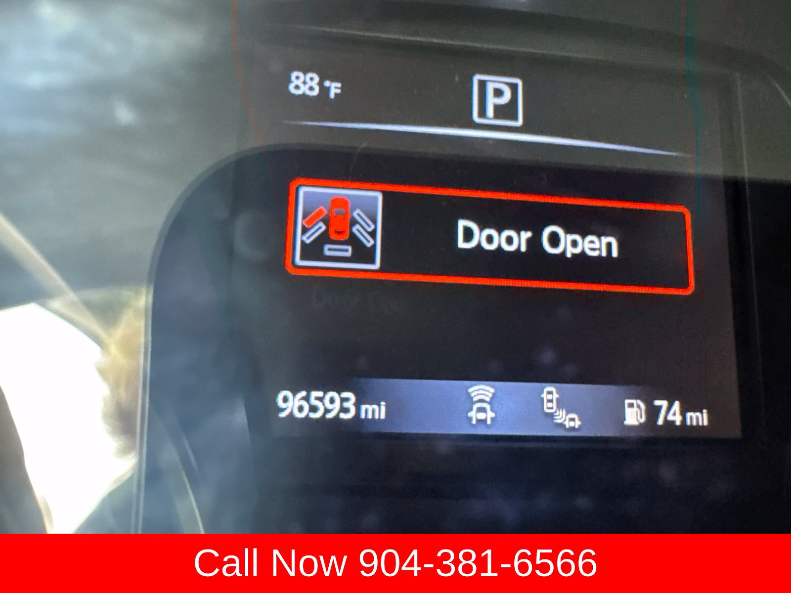 Used 2020 Nissan Pathfinder SL FWD image 9