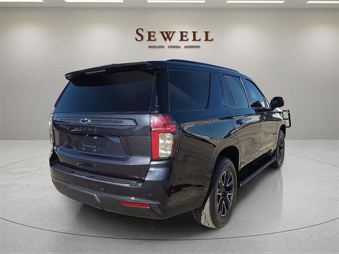 Used 2022 Chevrolet Tahoe Z71 w/ Luxury Package image 4