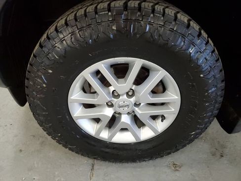 Used 2020 Nissan Frontier SV w/ SV Utility Package AWD/4WD image 27