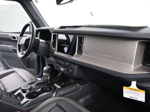 New 2025 Ford Bronco Outer Banks image 24