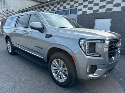 Used 2024 GMC Yukon XL SLT w/ SLT Premium Package