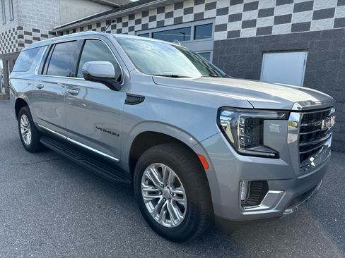 Used 2024 GMC Yukon XL SLT w/ SLT Premium Package AWD/4WD image 1