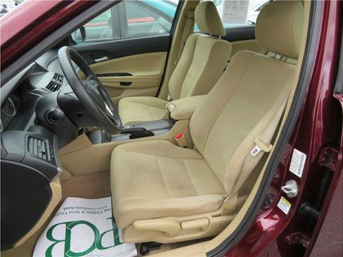 Used 2011 Honda Accord LX image 3