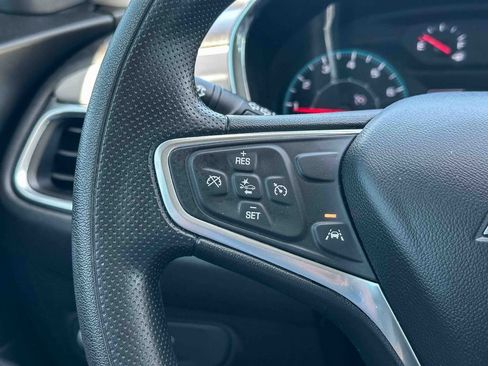 Used 2023 Chevrolet Equinox LS FWD image 28