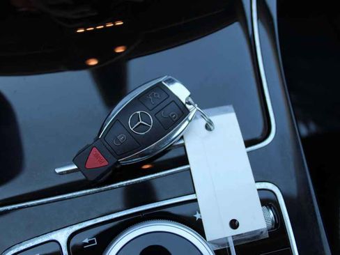 Used 2016 Mercedes-Benz C 300 4MATIC Sedan image 23