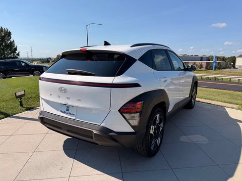 Used 2024 Hyundai Kona SEL FWD image 9