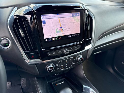 Used 2023 Chevrolet Traverse RS AWD/4WD image 16