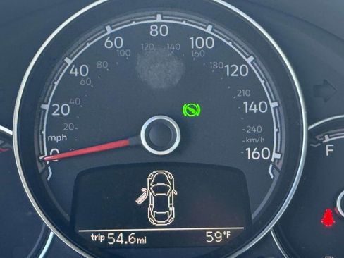 Used 2018 Volkswagen Beetle 2.0T Coast image 24