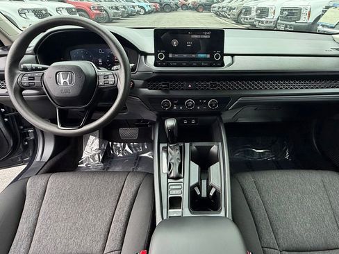 Used 2025 Honda Accord LX image 29