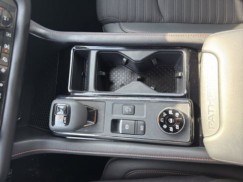 Certified 2025 Nissan Pathfinder Rock Creek image 22