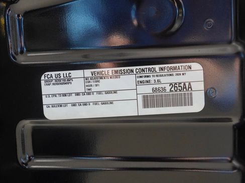 Certified 2024 Jeep Grand Cherokee L Limited w/ Black Appearance Package image 29