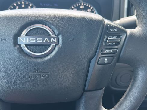 Used 2025 Nissan Frontier SV RWD image 29