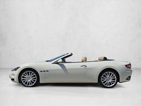 Used 2010 Maserati GranTurismo Convertible RWD image 4