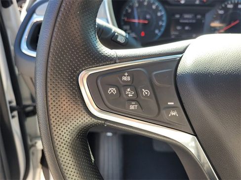 Used 2021 Chevrolet Equinox LS image 30