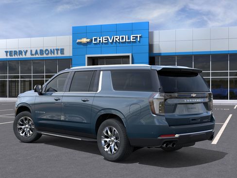 New 2026 Chevrolet Suburban Premier AWD/4WD image 5